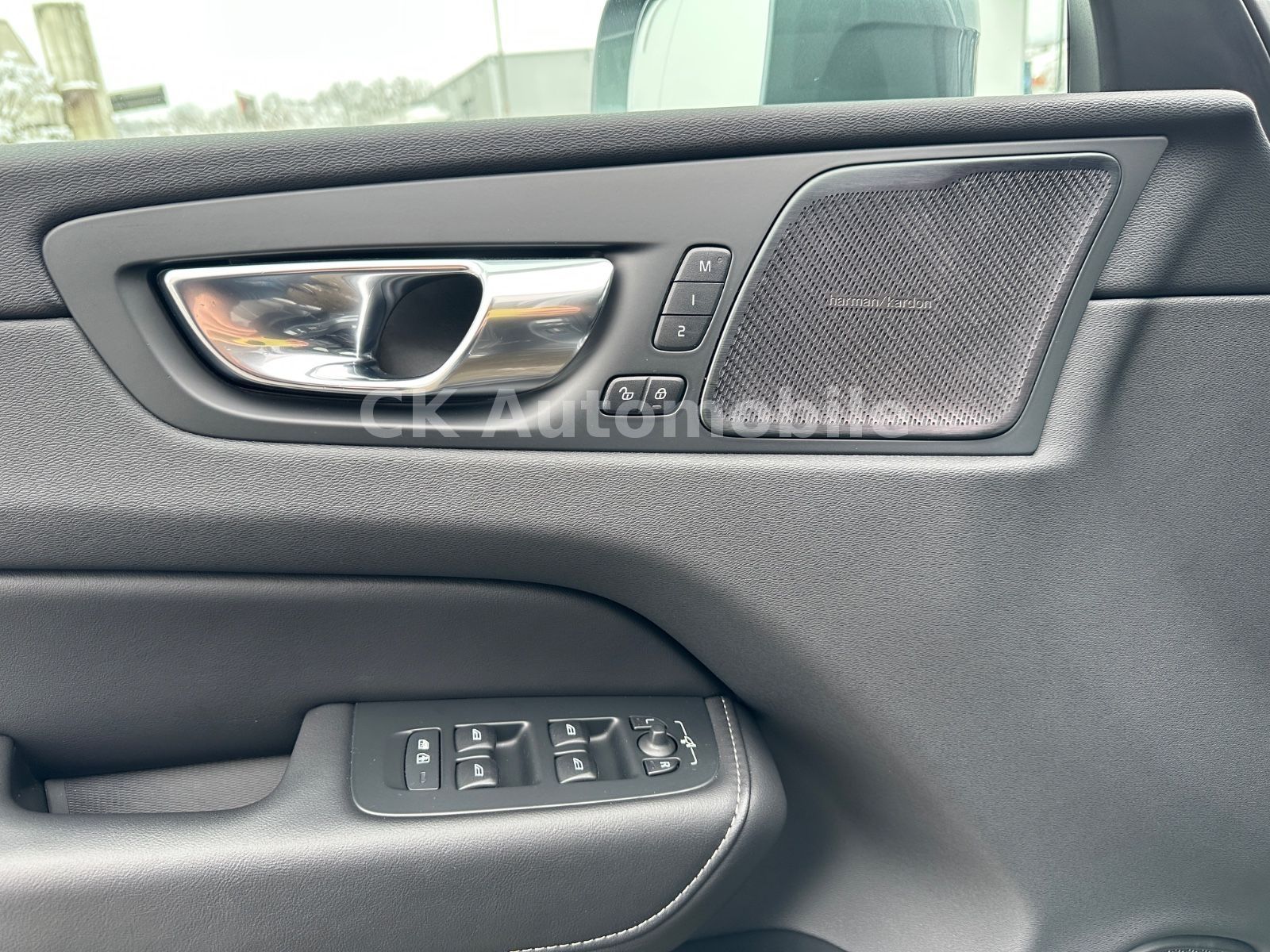 Fahrzeugabbildung Volvo XC60 D4 Inscription 2WD/BLIS/Head-Up/Pano/360°