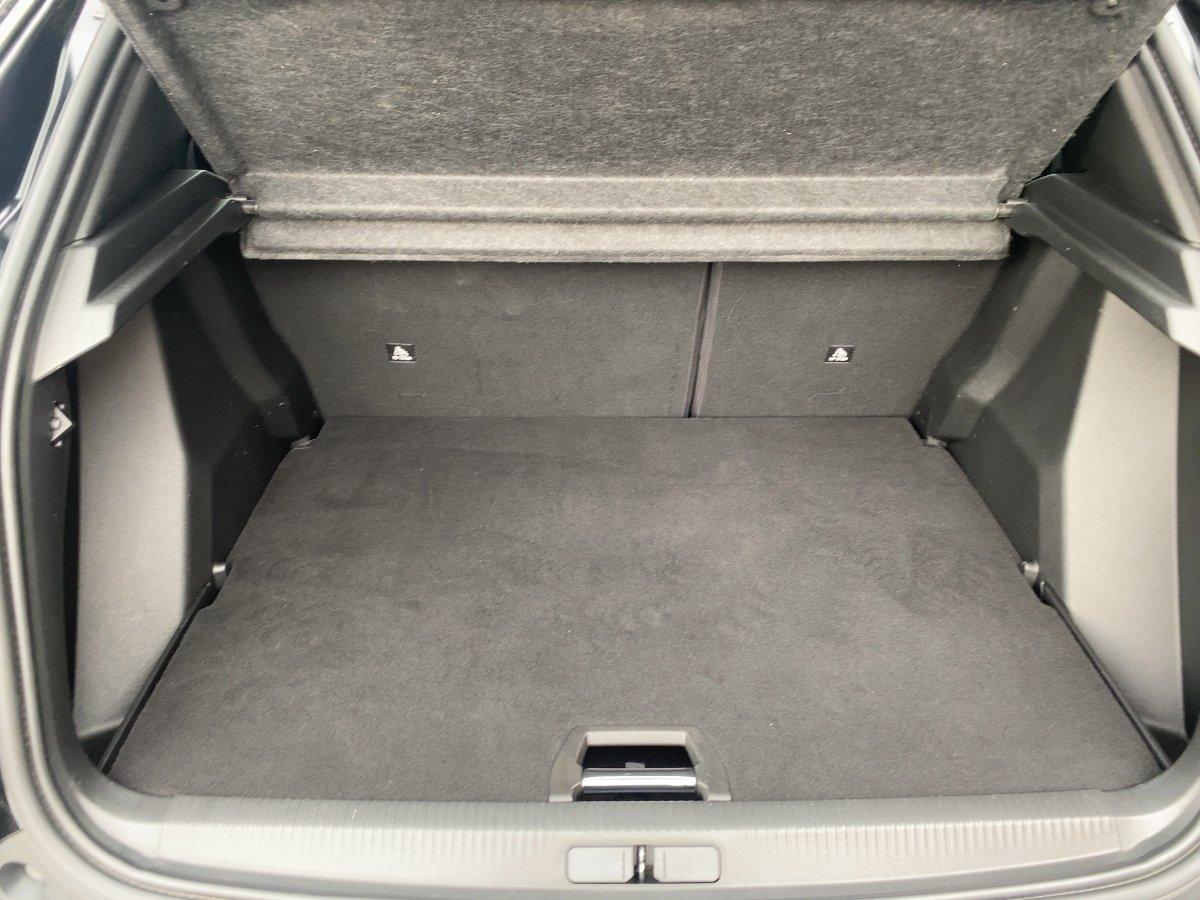 Peugeot 2008 e- Active Pack LED*Allwetter*Kamera*Navi*PD