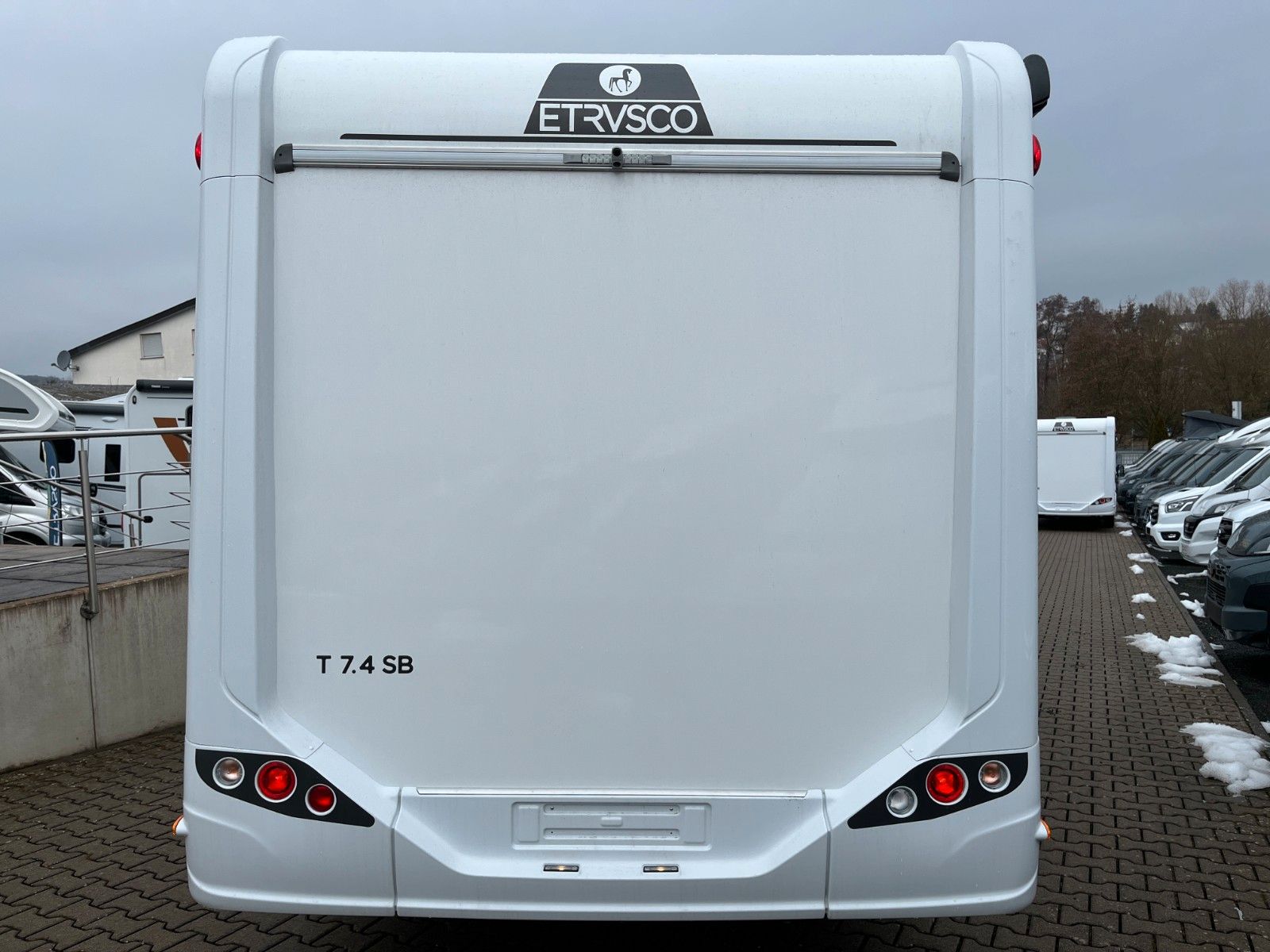 Fahrzeugabbildung Etrusco T 7.4 SB *Markise*Multimedia*Rahmenfenster