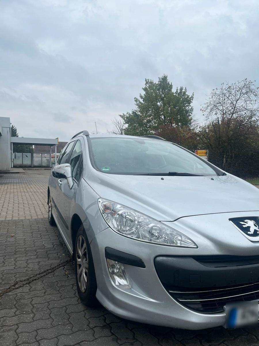 Peugeot 308 2011 — photo 8