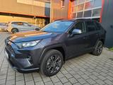Toyota RAV 4 2.5 Hybrid 4x4 Autom. Team Deutschland - Toyota RAV 4 Gebrauchtwagen in München