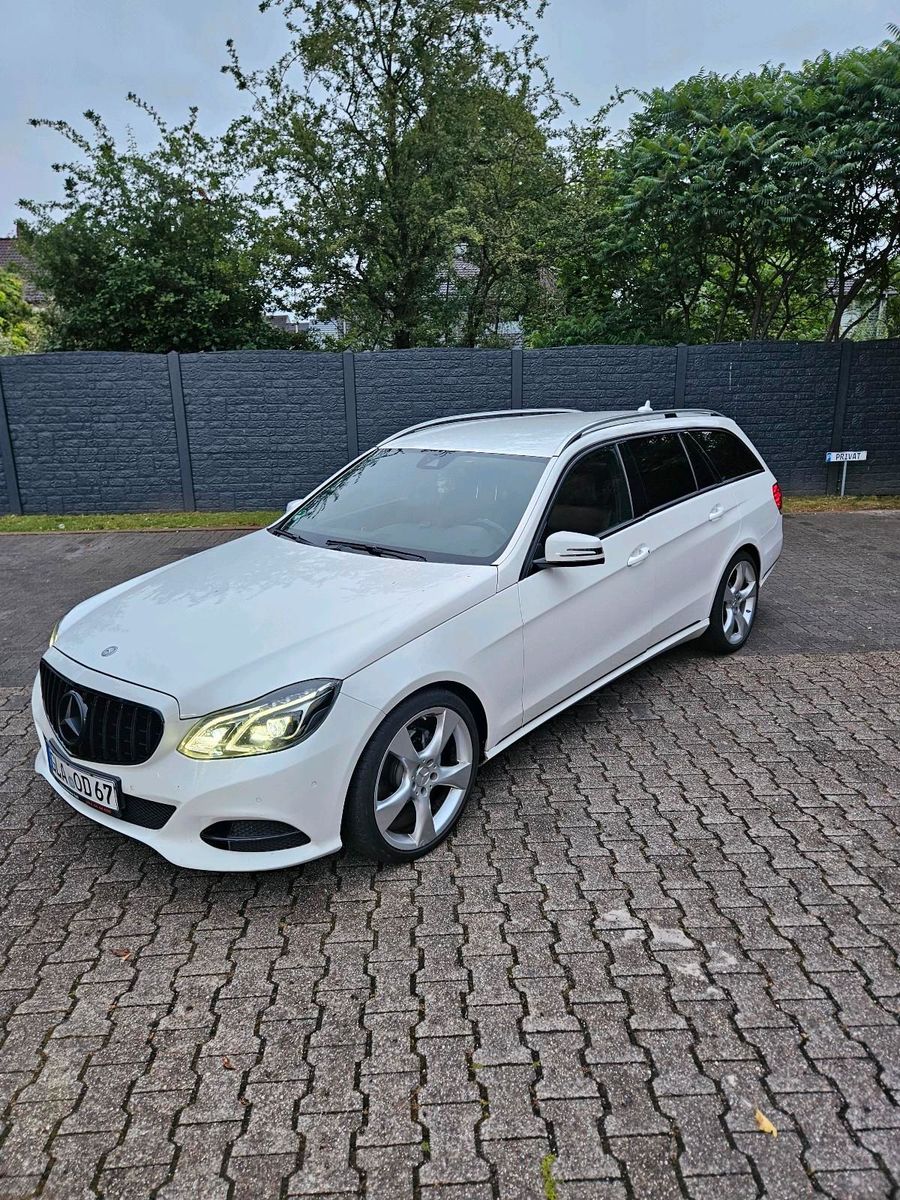 MERCEDES-BENZ Mercedes E220 D BLUETEC AMG PAKET