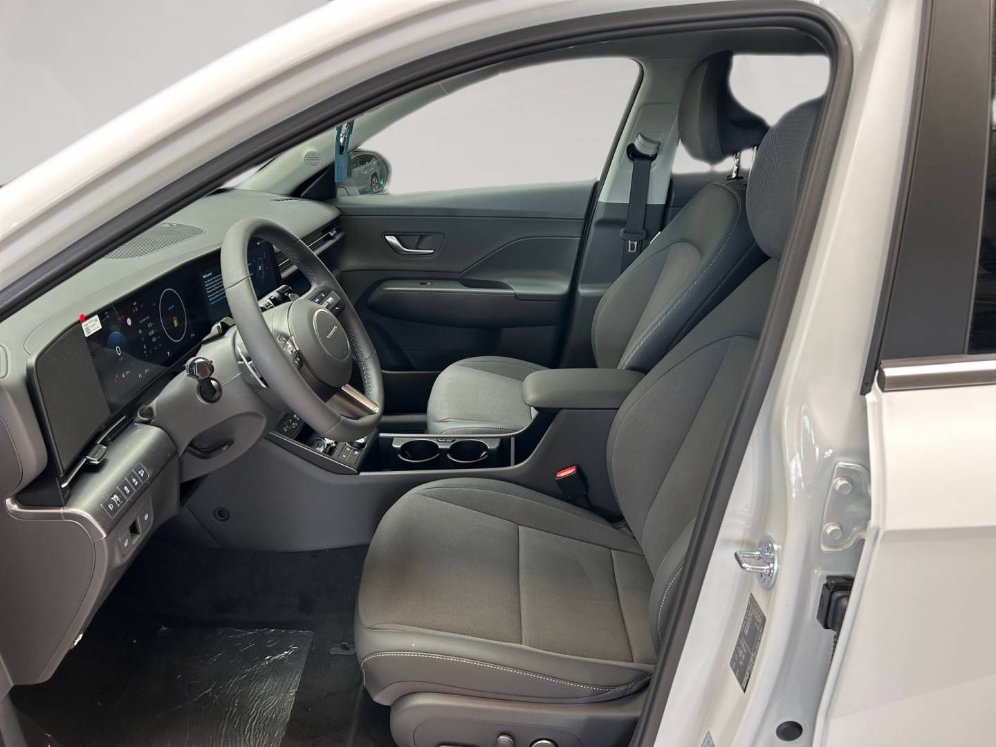 Fahrzeugabbildung Hyundai KONA 1.6 T-GDI (180 PS)| Prime | Bose | 360°- Ka