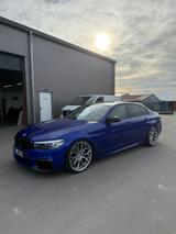 BMW G30 M550i xDrive EuroPlus 21" Leder HUD Remus - BMW: Limousine, E30