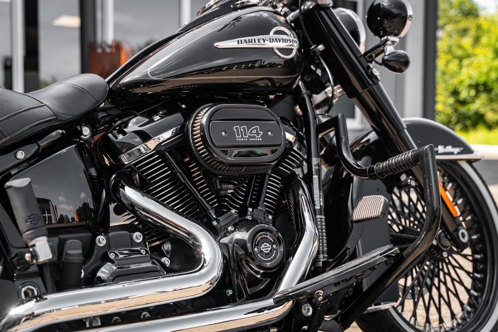 Fahrzeugabbildung Harley-Davidson FLHC Heritage - Chicano Umbau - Motorumbau -