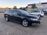Volkswagen Pasat B7  2.0 - Volkswagen: Kombi, Pasat