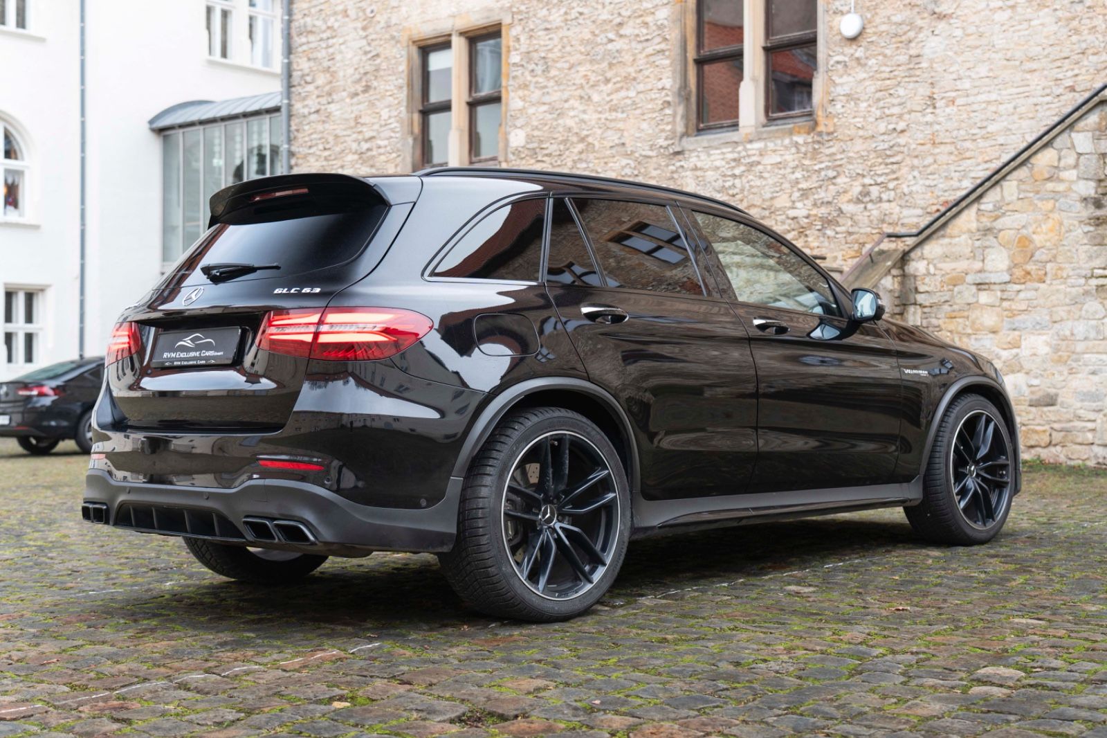 Fahrzeugabbildung Mercedes-Benz GLC 63 AMG 4MATIC BURMESTER ACC 360° NIGHT KAM