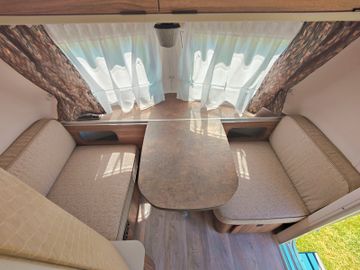 Fahrzeugabbildung HYMER / ERIBA / HYMERCAR TOURING 430 LEGEND URBAN 2023