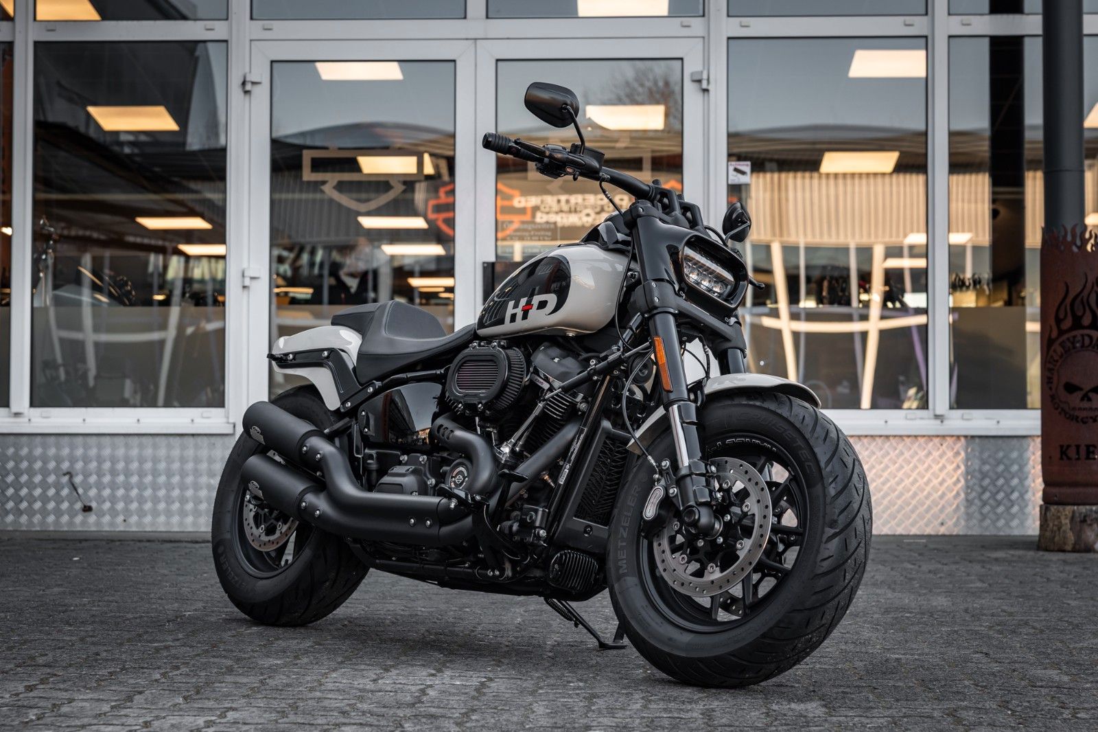 Fahrzeugabbildung Harley-Davidson FXFBS FAT BOB 140 CUI SOFTAIL - TORXSTER  JEKILL