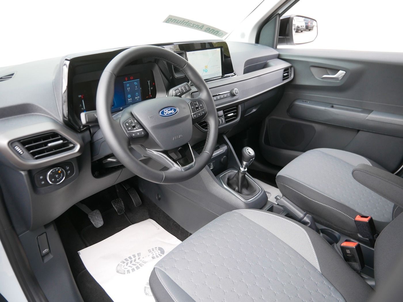 Fahrzeugabbildung Ford Tourneo Courier 1.0 Titanium Kamera ACC NAVI ALU