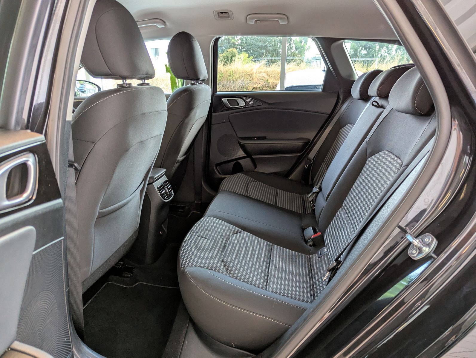Fahrzeugabbildung Kia cee'd Sportswagon 1.5 Ultim Style-Pak JBL ACC 7J