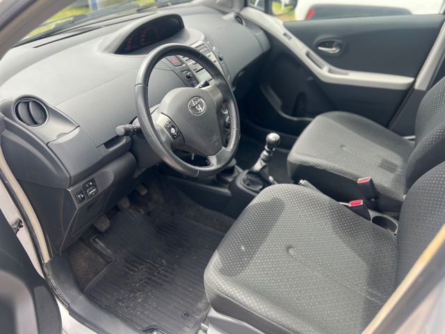 Toyota Yaris  Life