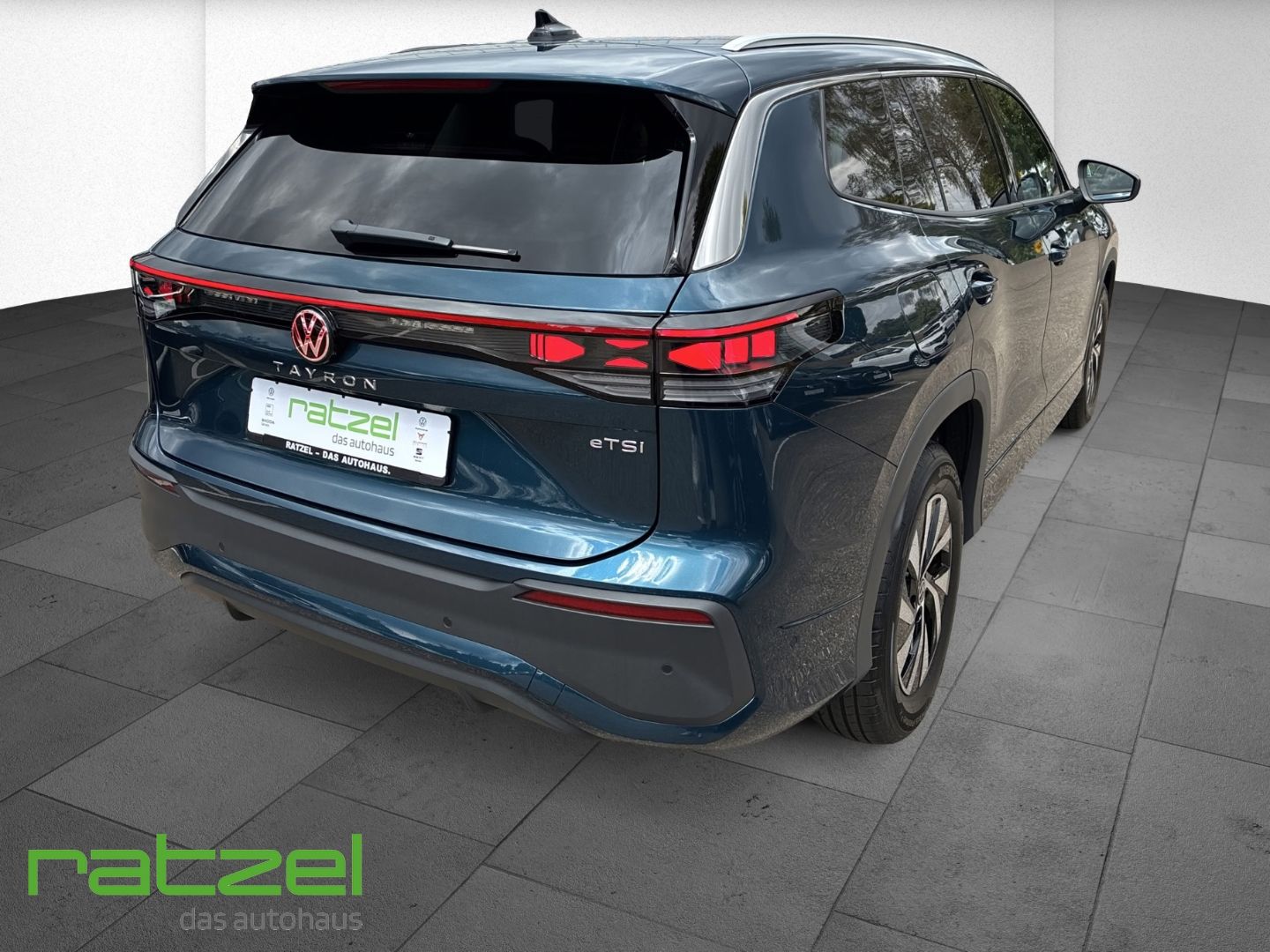 Fahrzeugabbildung Volkswagen Tayron 1.5 eTSI 5Jahre Garantie StandHZG AHK-kla