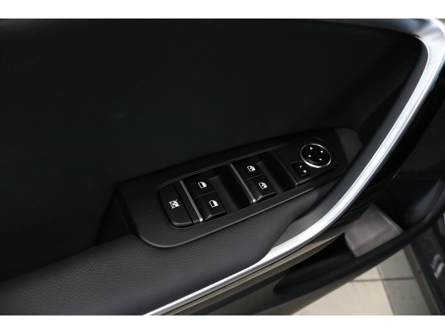 Fahrzeugabbildung Kia Ceed_sw Vision SHZ LED Navi Tempomat DAB PDC