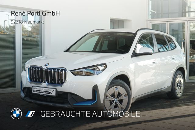 BMW iX1 xDrive30 adap.LED DA+ 360° AHK HUD Keyless