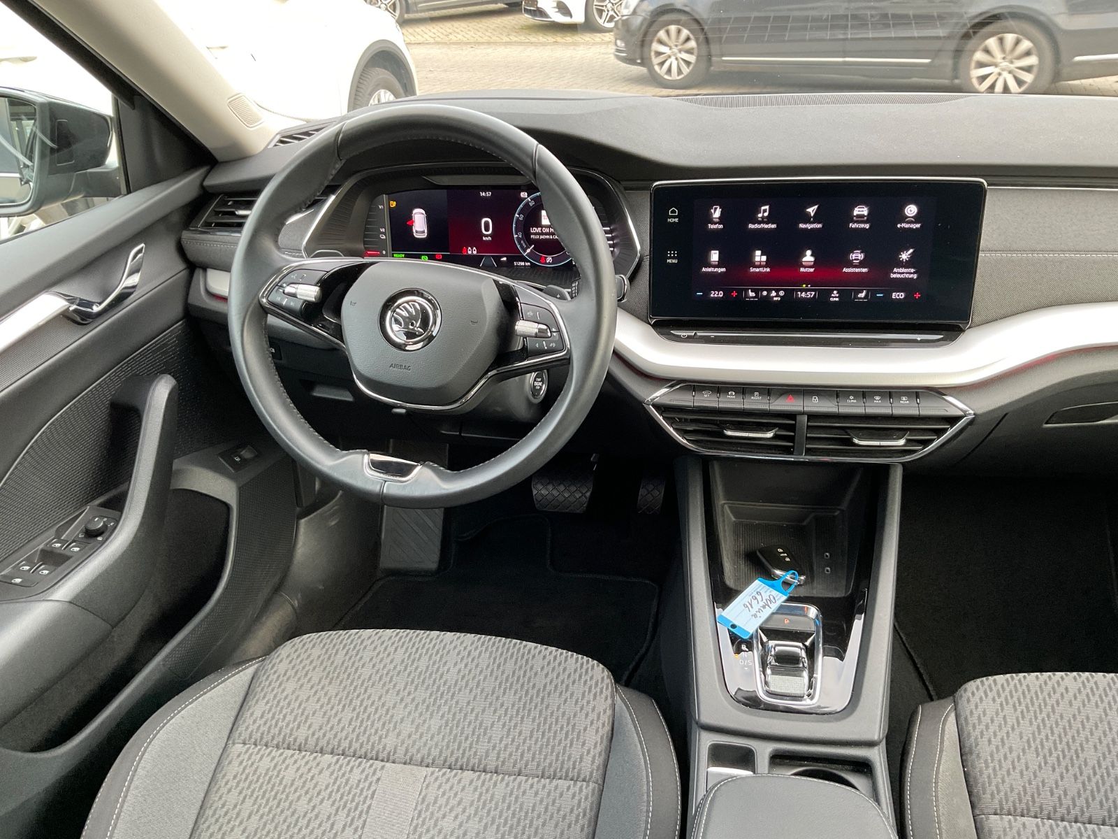 Fahrzeugabbildung SKODA Octavia Combi 1.4 TSI iV DSG,HeadUp,Navi