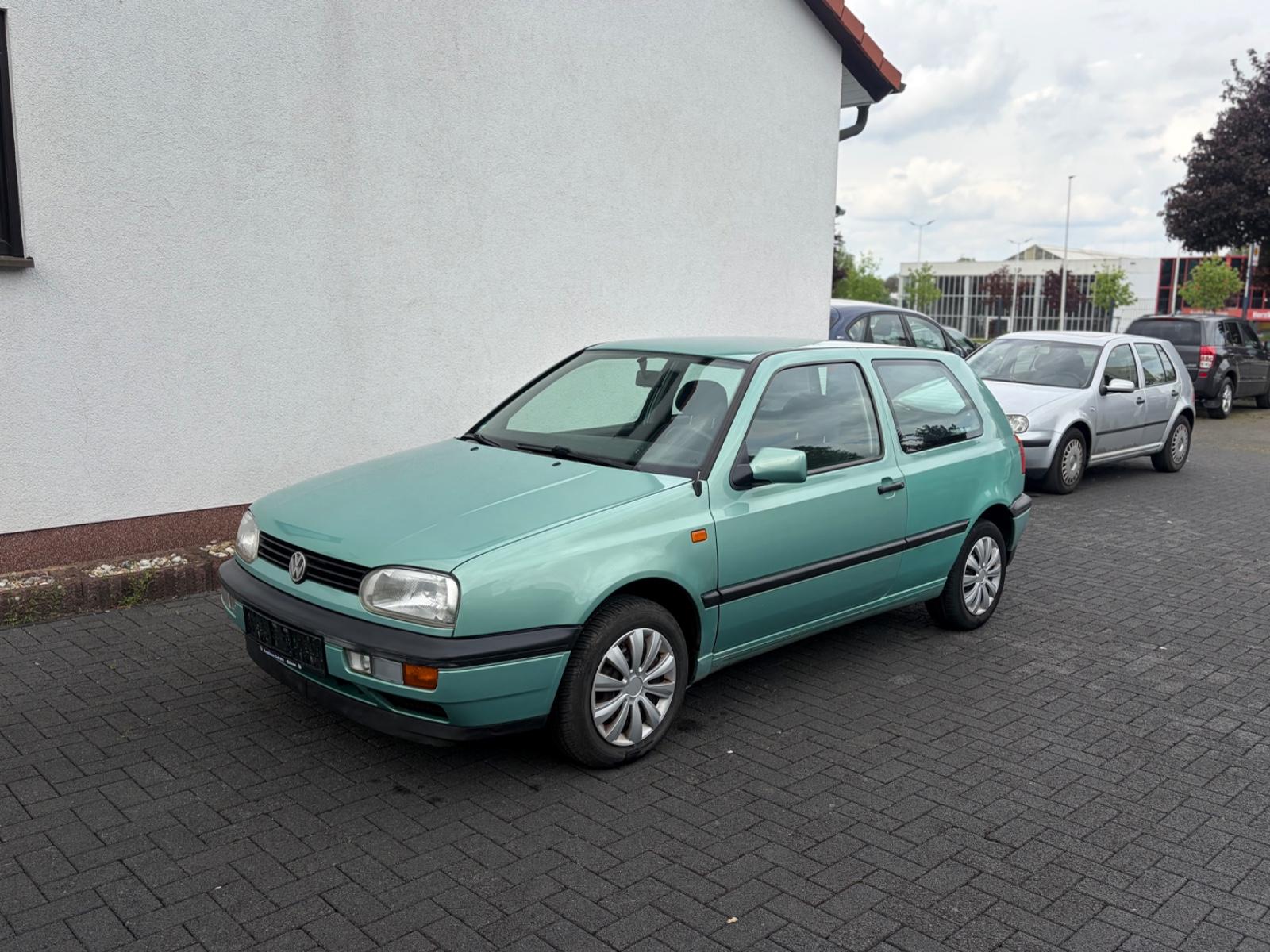 Volkswagen Golf.1.8 Automatik,Zahnriemen Tüv neu