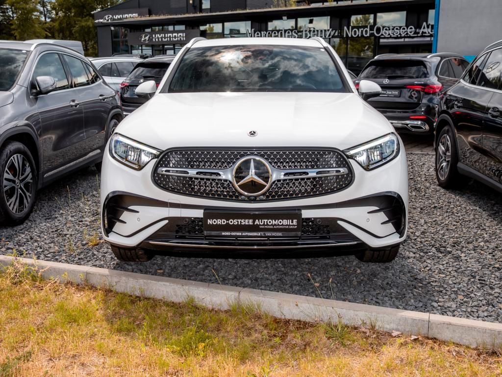 Mercedes-Benz GLC 300 d AMG 4M AHK MBUX SHZ imagem 3