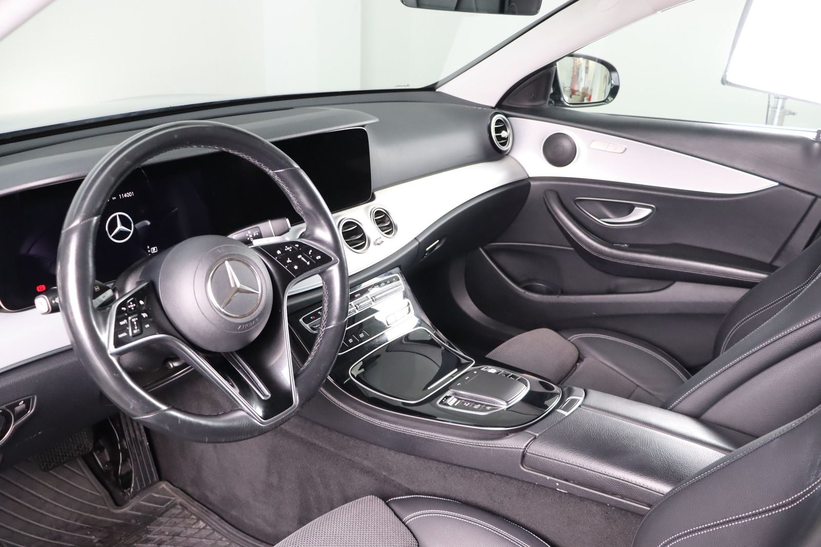 Fahrzeugabbildung Mercedes-Benz E 220 T d  * LED * DAB * Widescreen