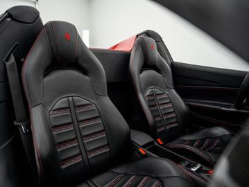 صورة مصغرة 25 لـ 2015 Ferrari 488 SPIDER