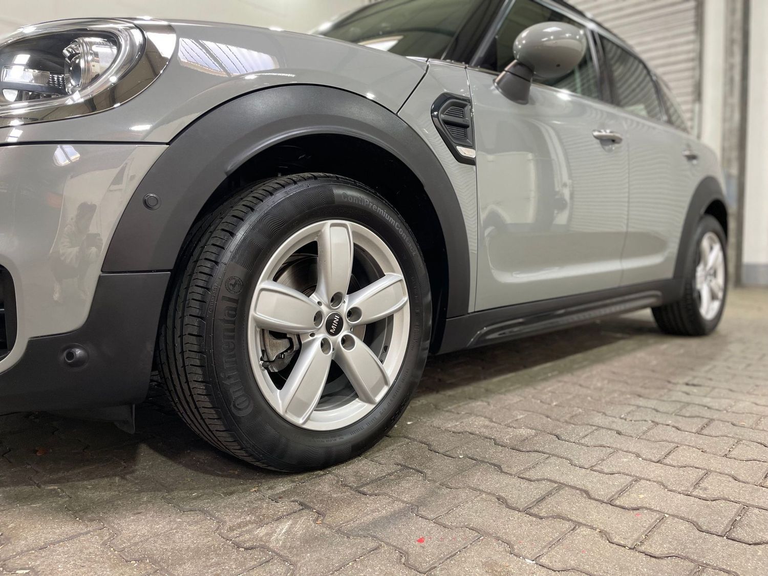 Fahrzeugabbildung MINI Cooper Countryman #LED#Keyless#Ambiente#SHZ#PDC