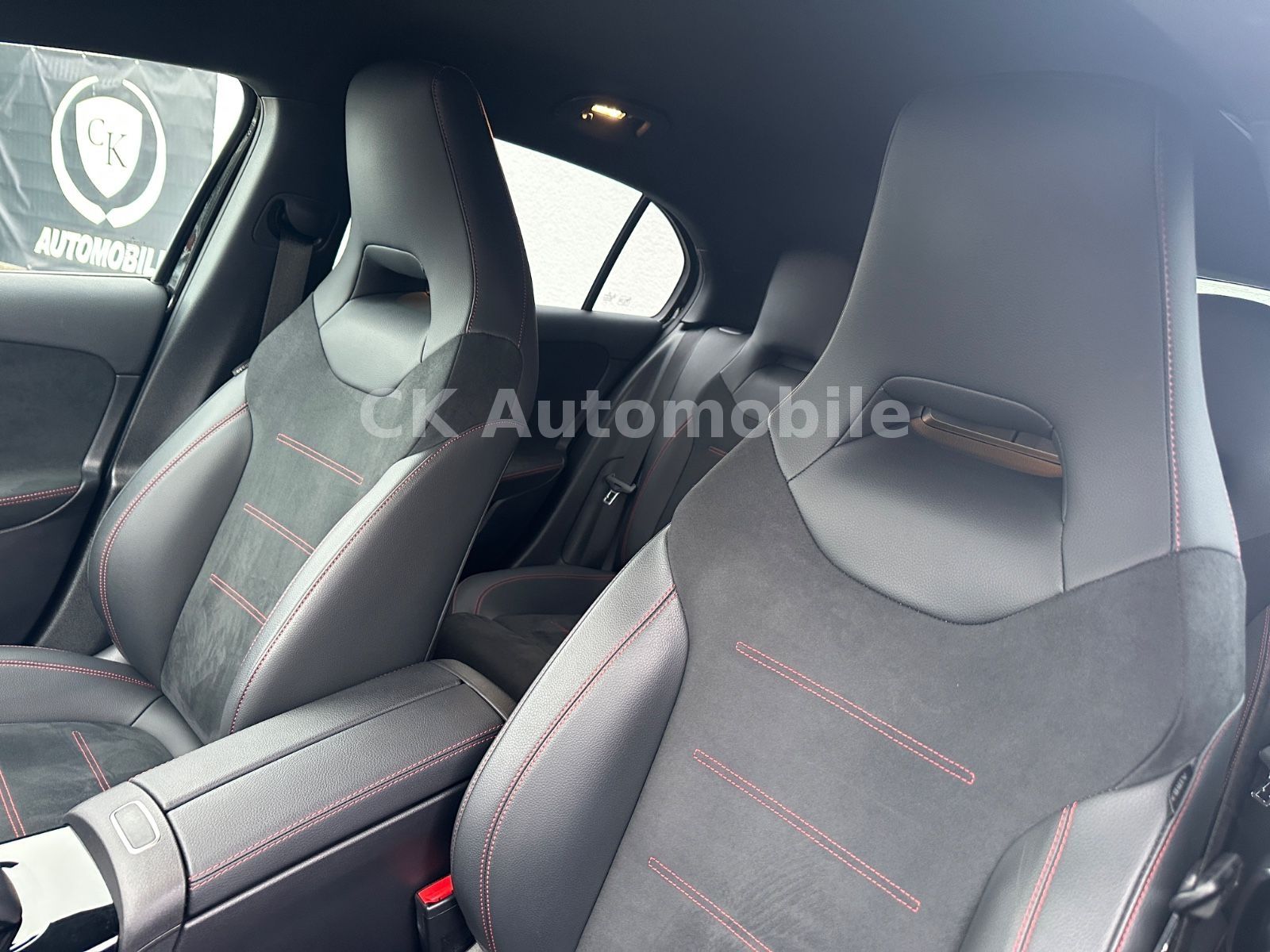 Fahrzeugabbildung Mercedes-Benz A 250e AMG-Line/Night-Paket/Navi/LED/Kamera