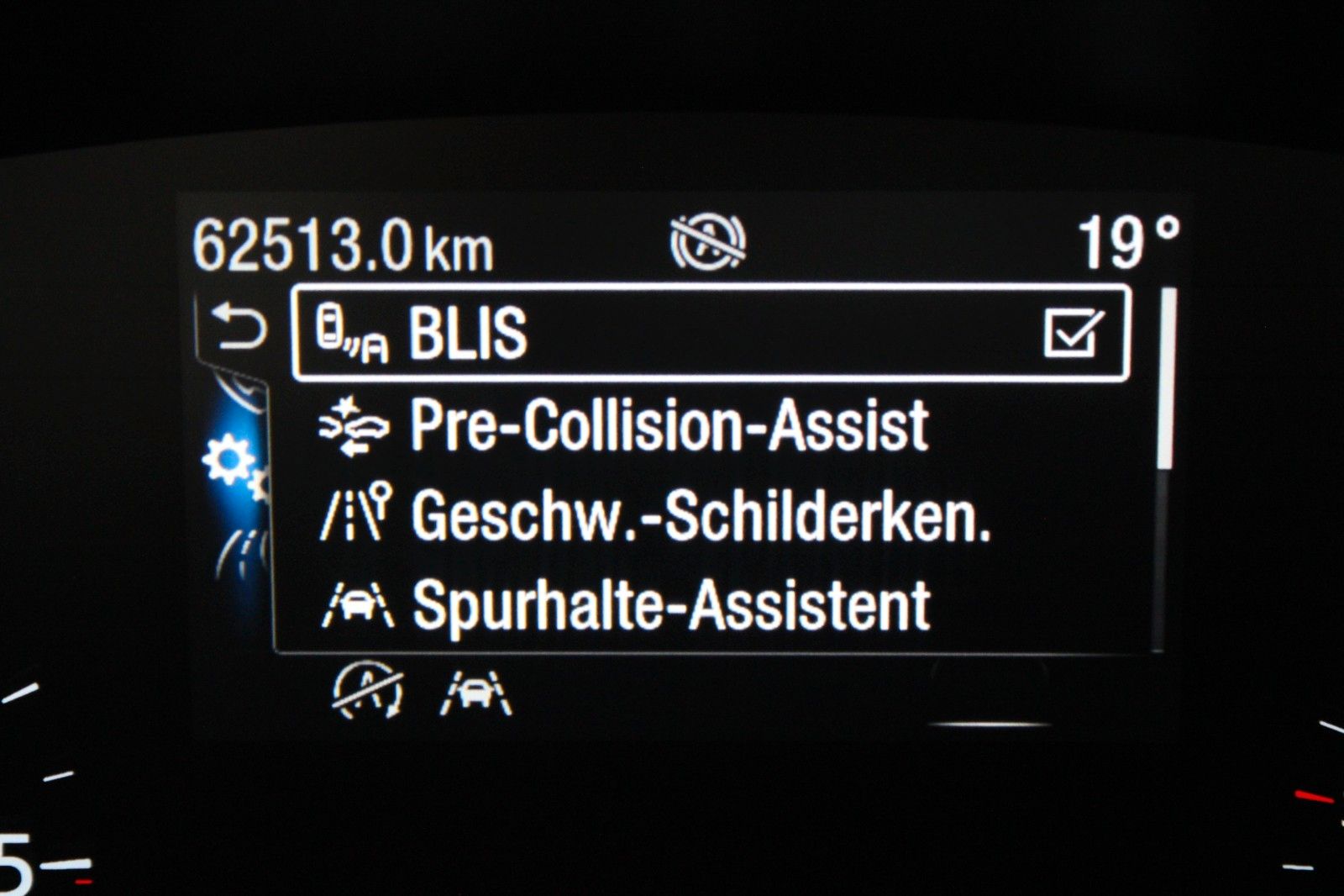 Fahrzeugabbildung Ford Focus Turnier Titanium LED CAM WinterPaket NAVI