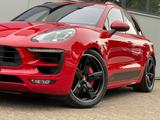 Porsche Macan GTS Panorama 21" Bose AHK 360° ACC 18 Wege - Porsche: Gt3