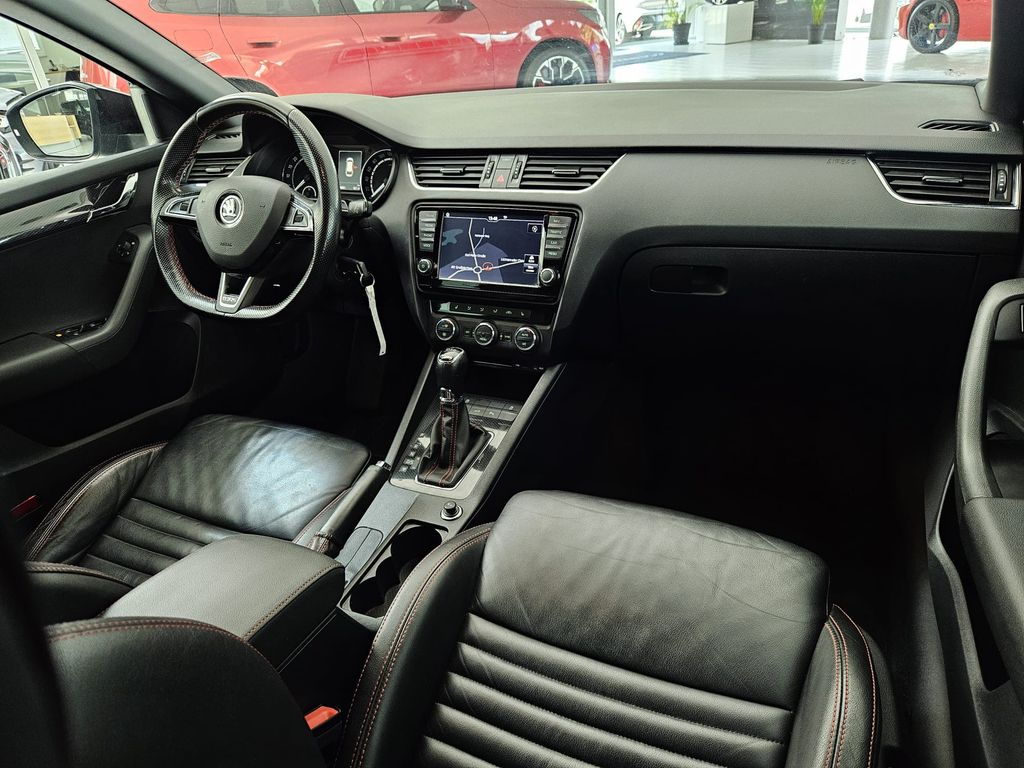 Skoda Octavia RS 2.0 TDI 4x4*Leder*Navi*DSG*DAB*Euro6