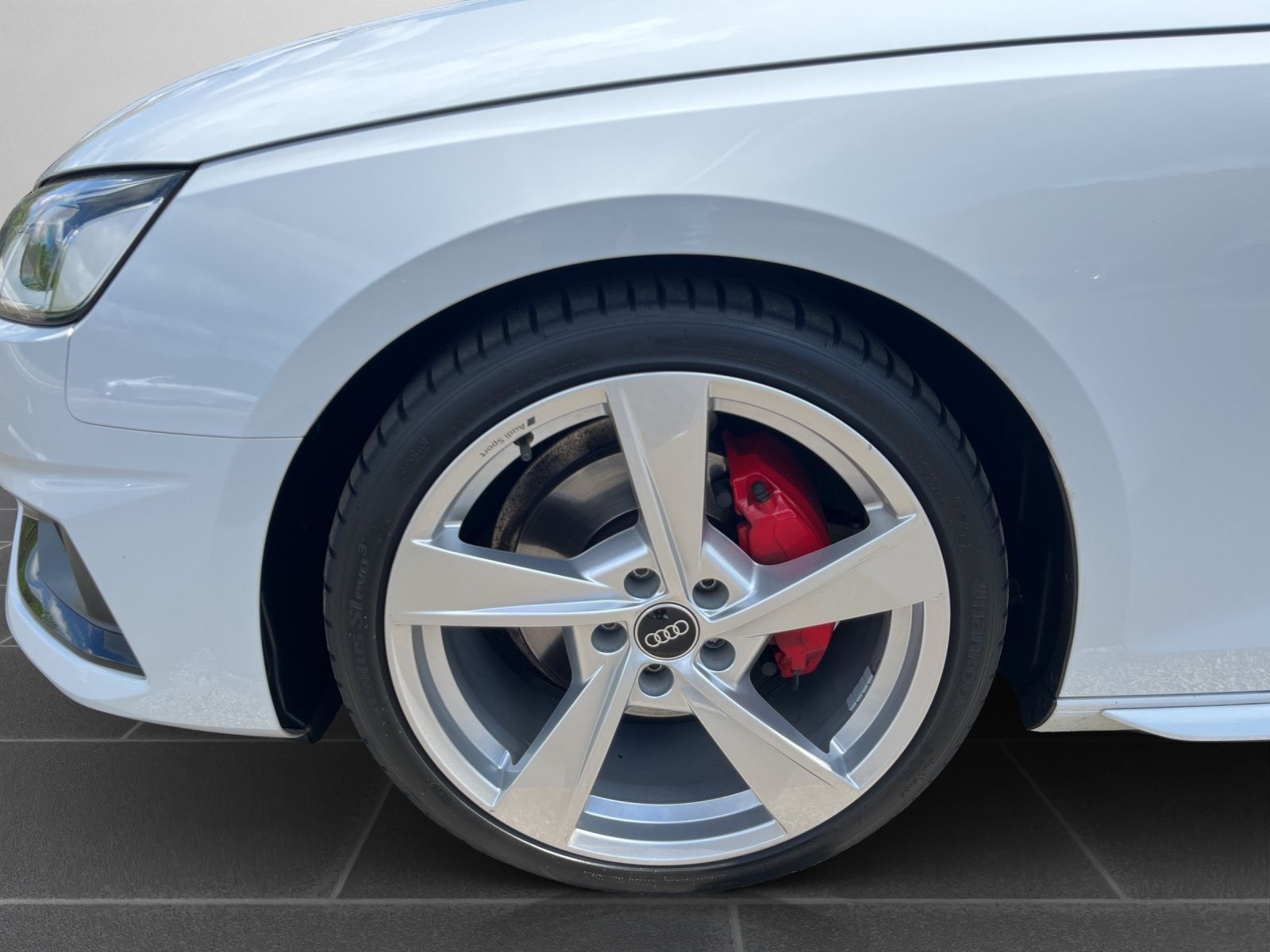 Audi A4 - Bild 9