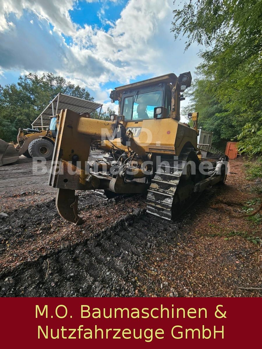 Fahrzeugabbildung CAT D 8 T / Ripper / AC /