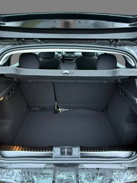 Fahrzeugabbildung Dacia Sandero Expression TCe 90