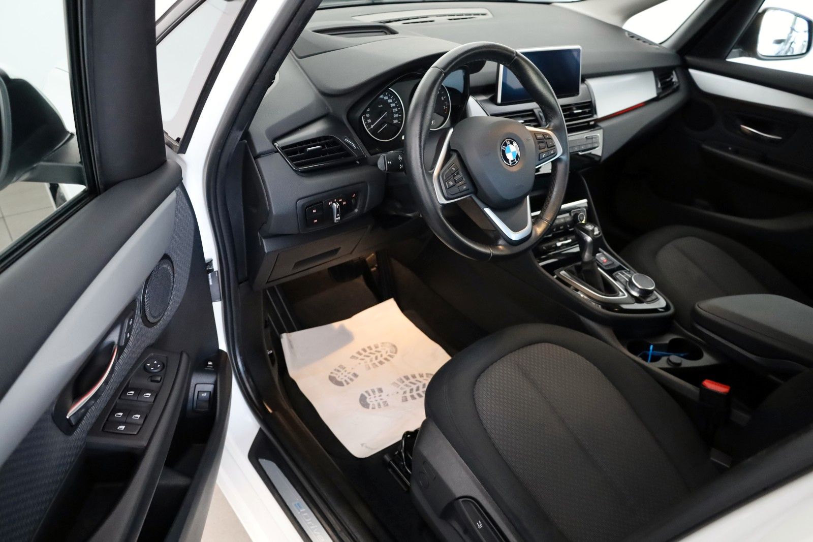 Fahrzeugabbildung BMW 225xe Active Tourer Advantag Navi,LED,HUD,SH,PDC