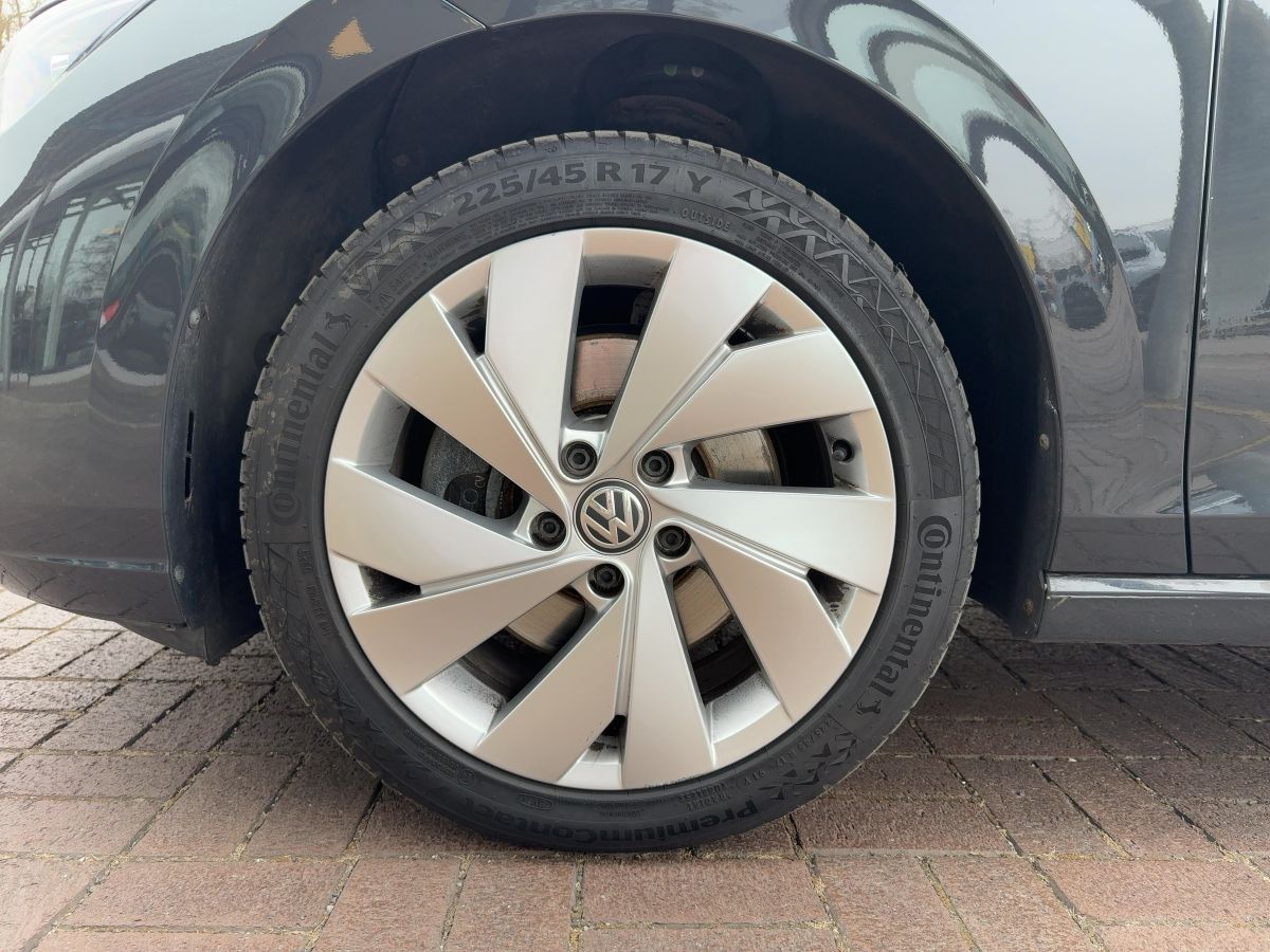 Volkswagen Golf - Bild 12