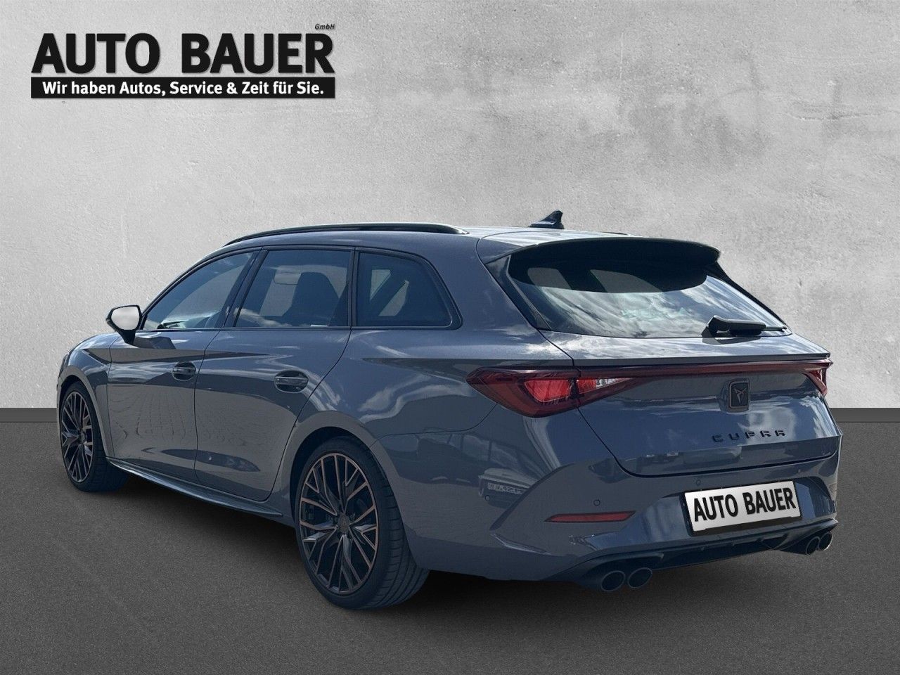 Fahrzeugabbildung CUPRA Leon Sportstourer VZ 2.0 TSI 4Drive DSG*AHK* - mit KI generiert/bearbeitet