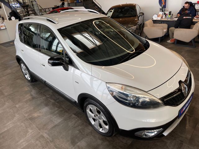 MYAUTOCENTER – Gebraucht- und Jahreswagen mit Werkstattservice in Pfaffenhofen Renault Scenic III BOSE Edition *Klima*Navi*Bluetooth*