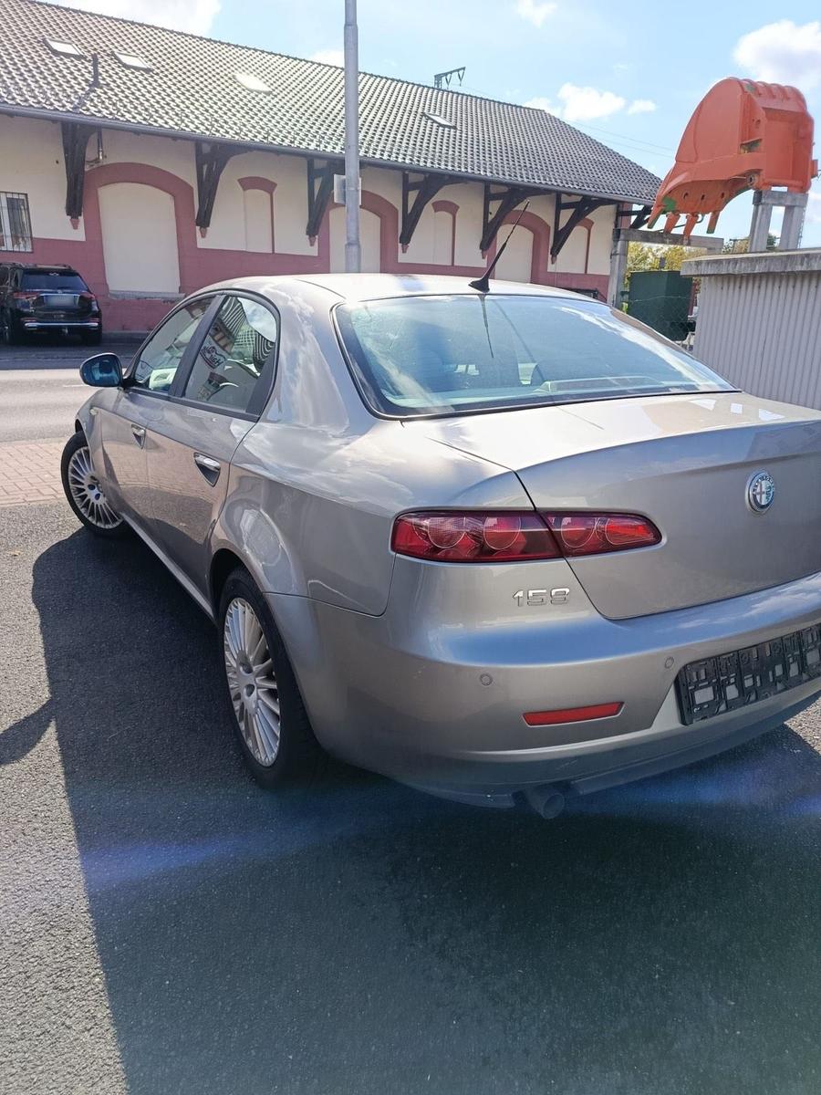 Alfa Romeo 159