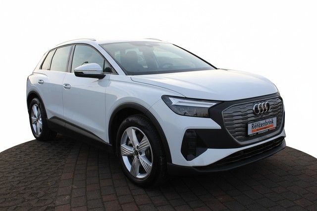 Q4 45 e-tron basis quattro PANO LED RFK