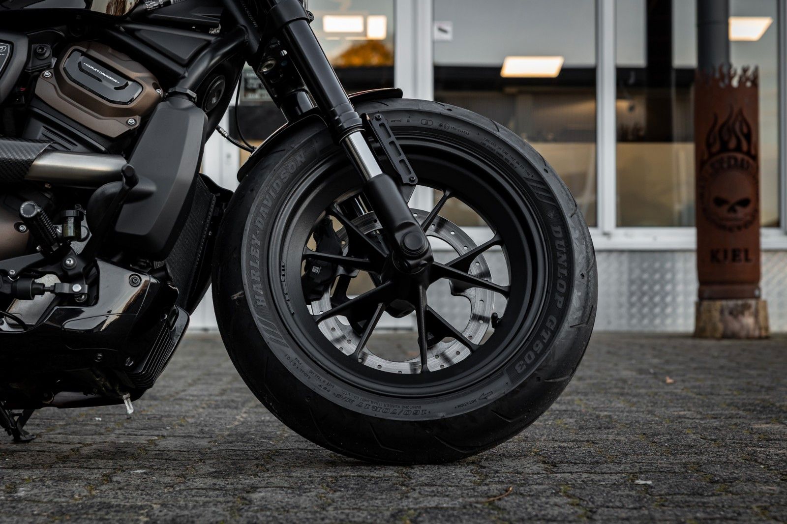 Fahrzeugabbildung Harley-Davidson RH1250S Sportster S - Jekill&Hyde -