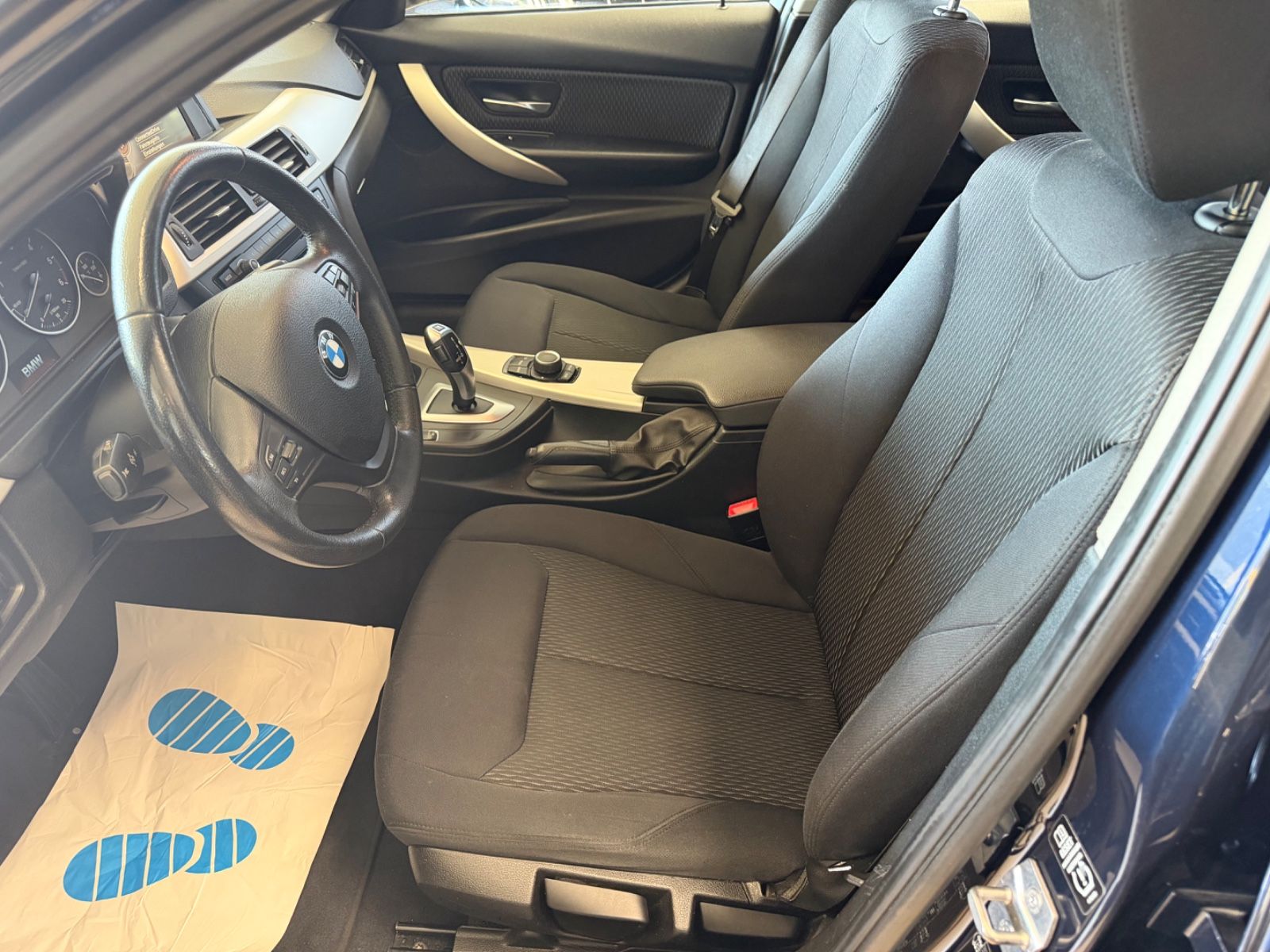 Fahrzeugabbildung BMW 318 3 Touring 318 d
