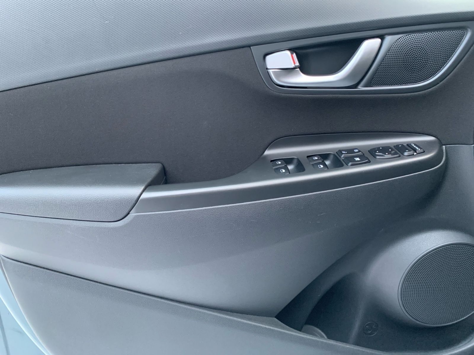 Fahrzeugabbildung Hyundai KONA 1.6 CRDi 7-DCT Trend Mild-Hybrid 1Hd