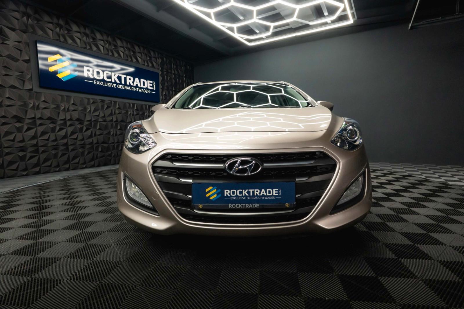 Hyundai i30 cw blue Trend | 1.Hand | LED | AHK | LHZ