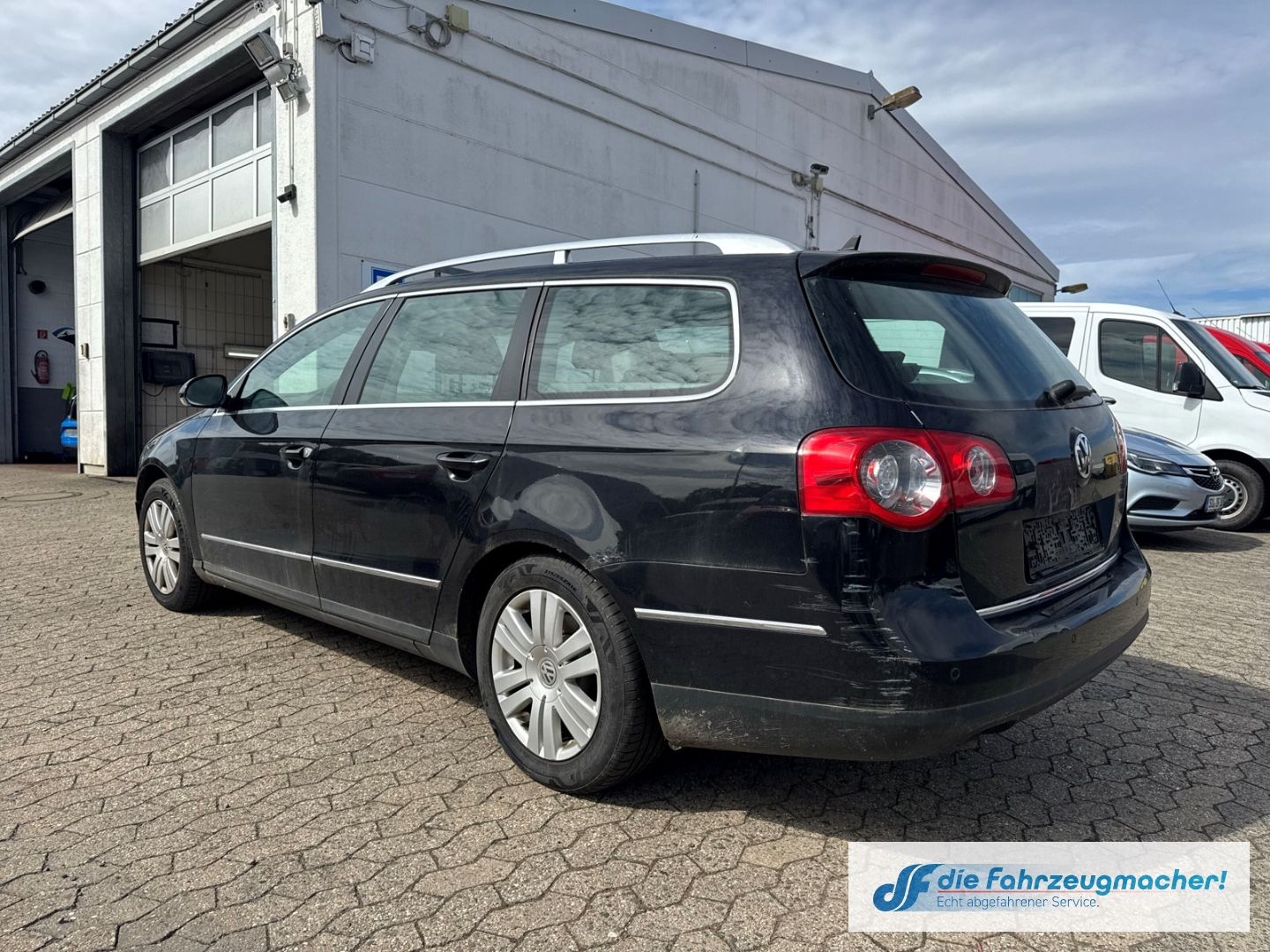 Fahrzeugabbildung Volkswagen Passat Variant Highline Navi Leder *EXPORT