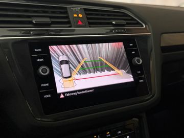 Volkswagen Tiguan - 11