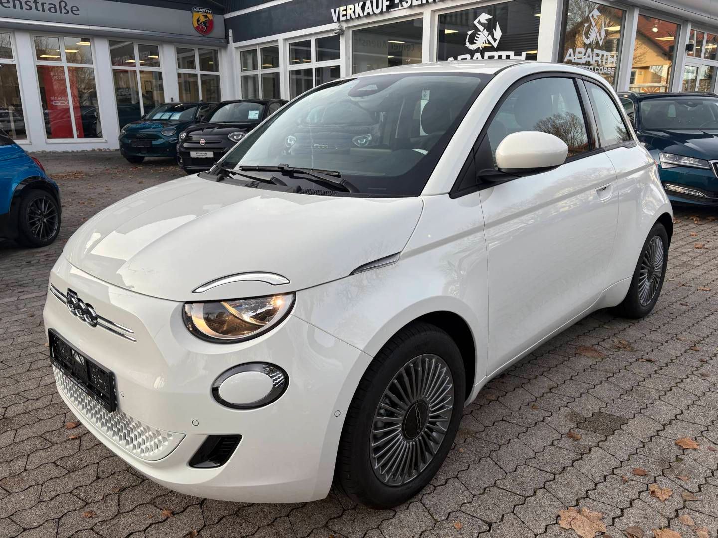 Fiat 500e Hatchback MY25 Christmas Edition 23,8 kWh