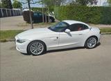 BMW Z4 sDrive35i - BMW Z4 mit Benzin-Antrieb: Weiß, Cabrio