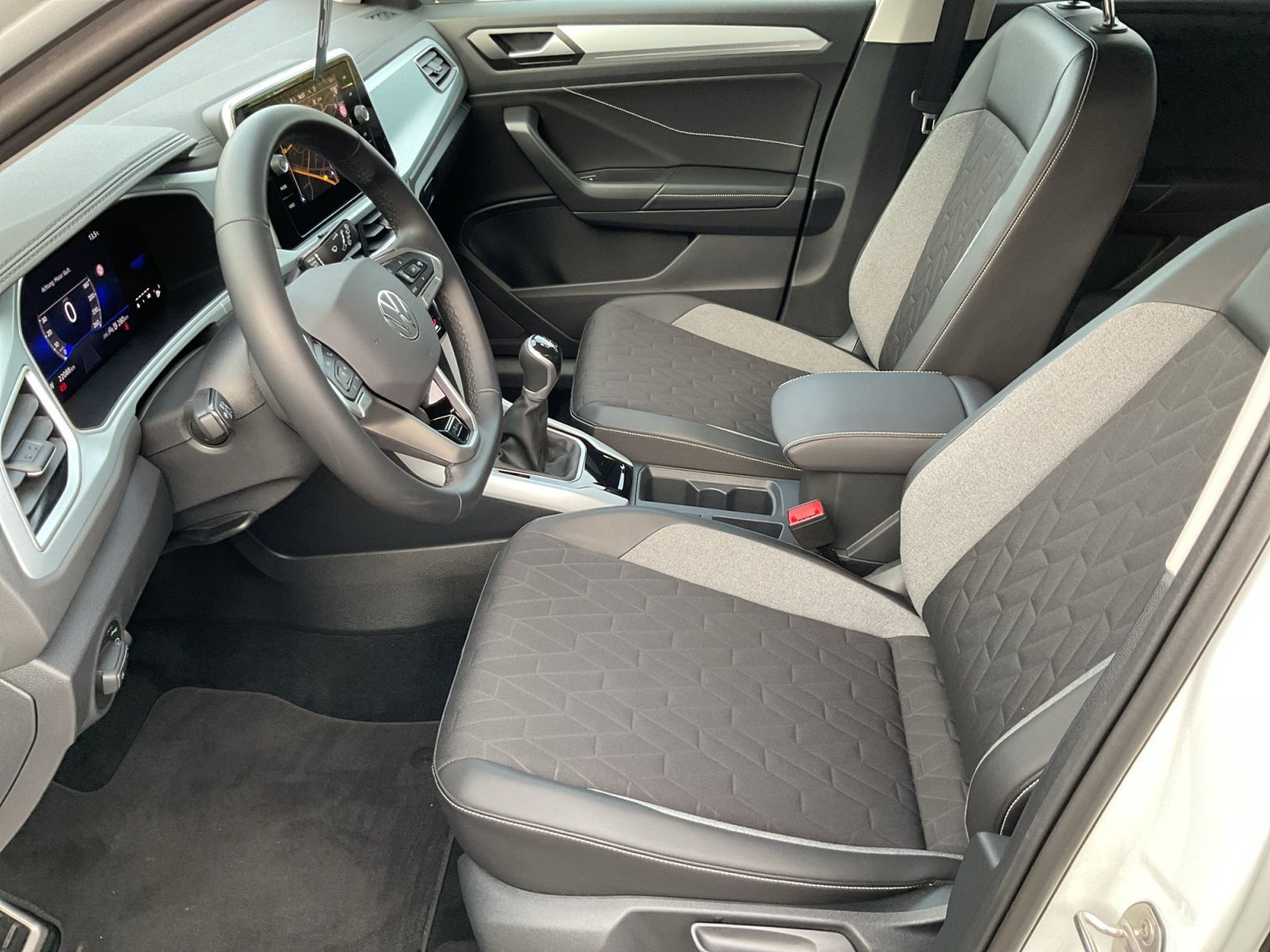 Volkswagen T-Roc - Bild 9