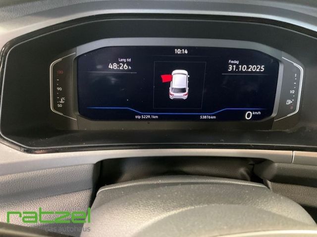 Fahrzeugabbildung Volkswagen T-Roc 1.5 TSI DSG Life LED ACC App Connect Digit