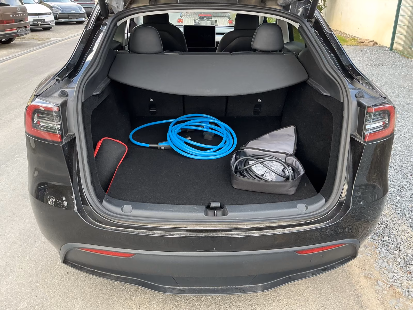 Tesla Model Y Long Range Dual AWD, миниатюра 3