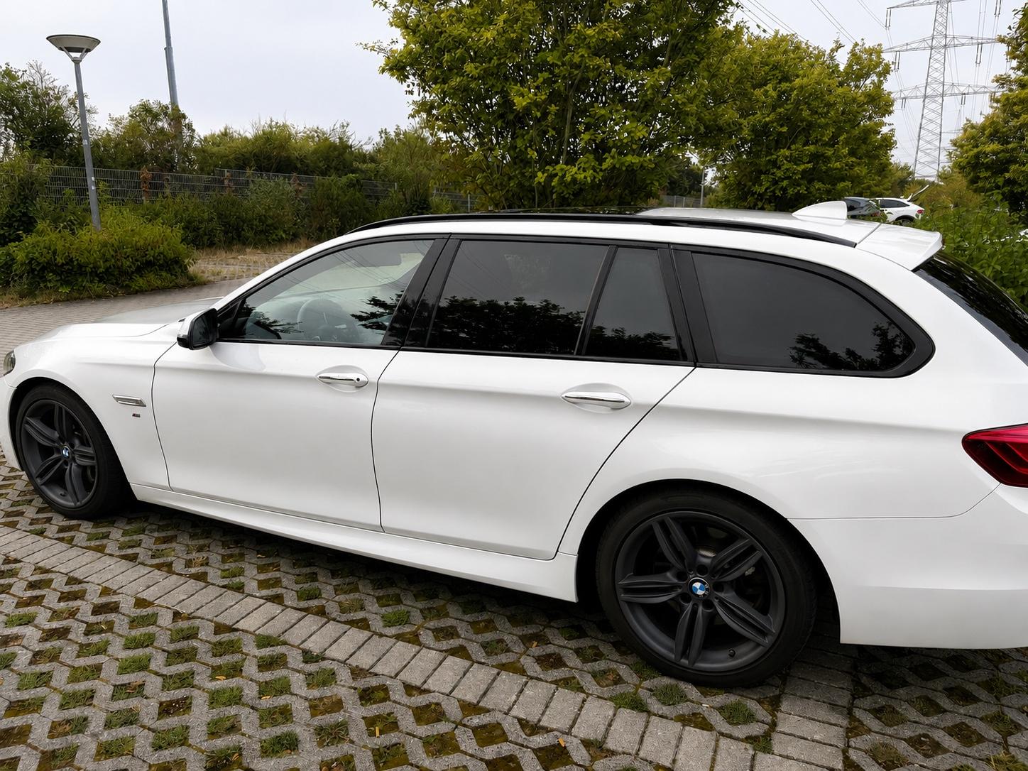 BMW 530d Touring A Luxury Line Luxury Line